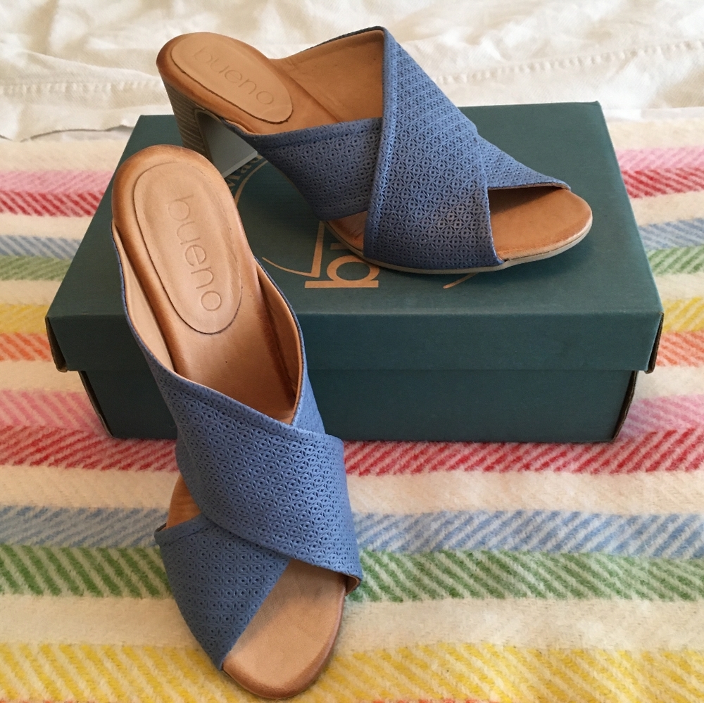 Bueno Heidi Leather Sandal